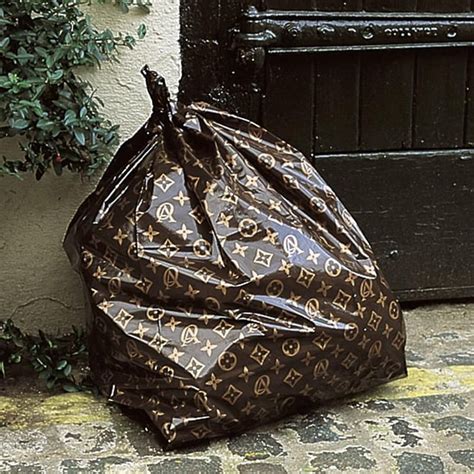 louis vuitton dump bag